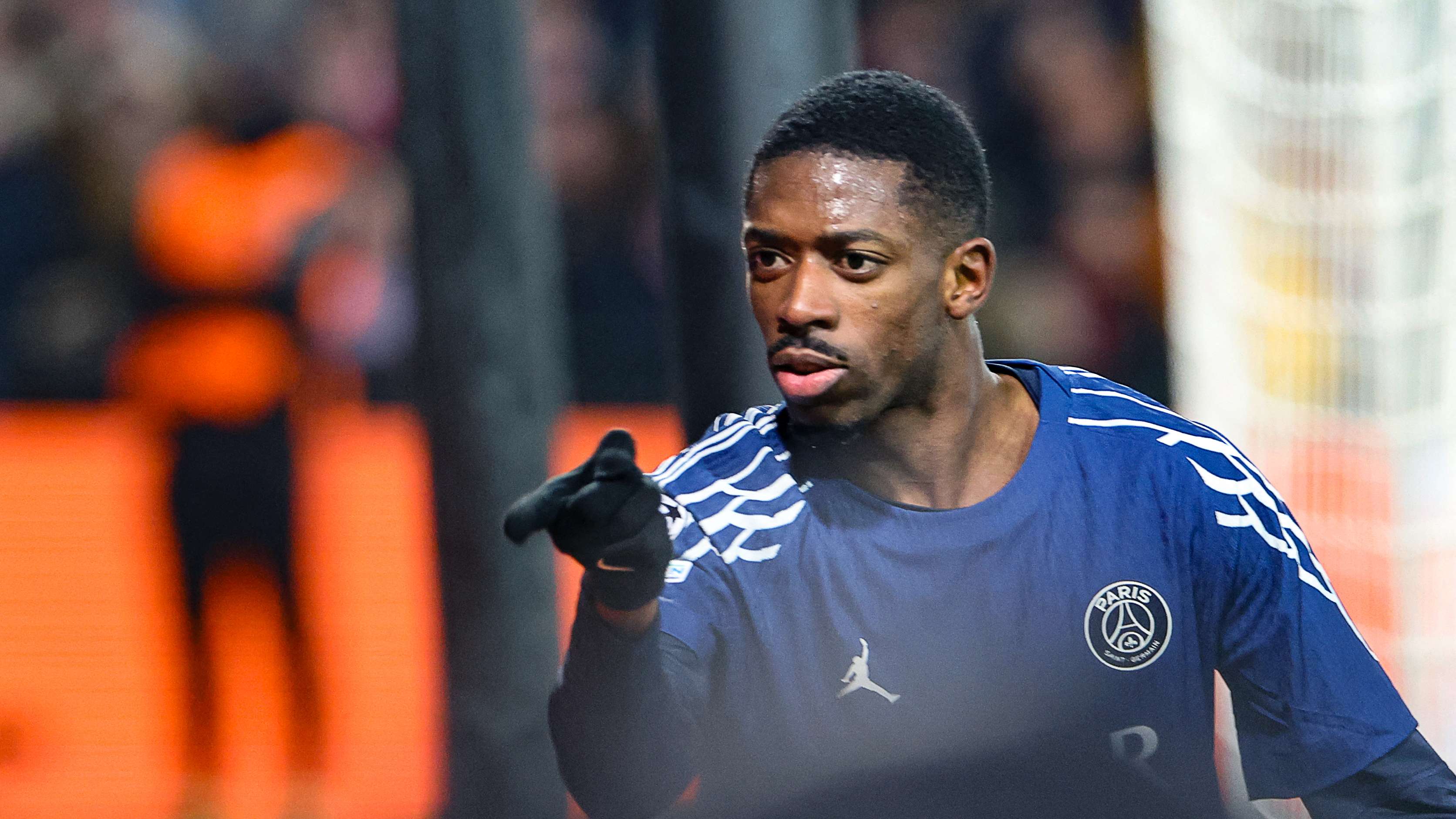 起了足壇內 起了足壇內